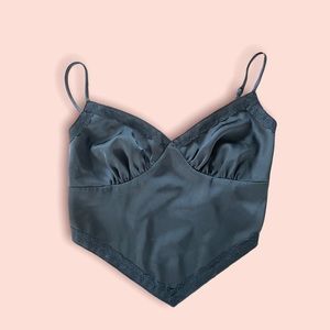 Black Crop Top With Tied Back🤍